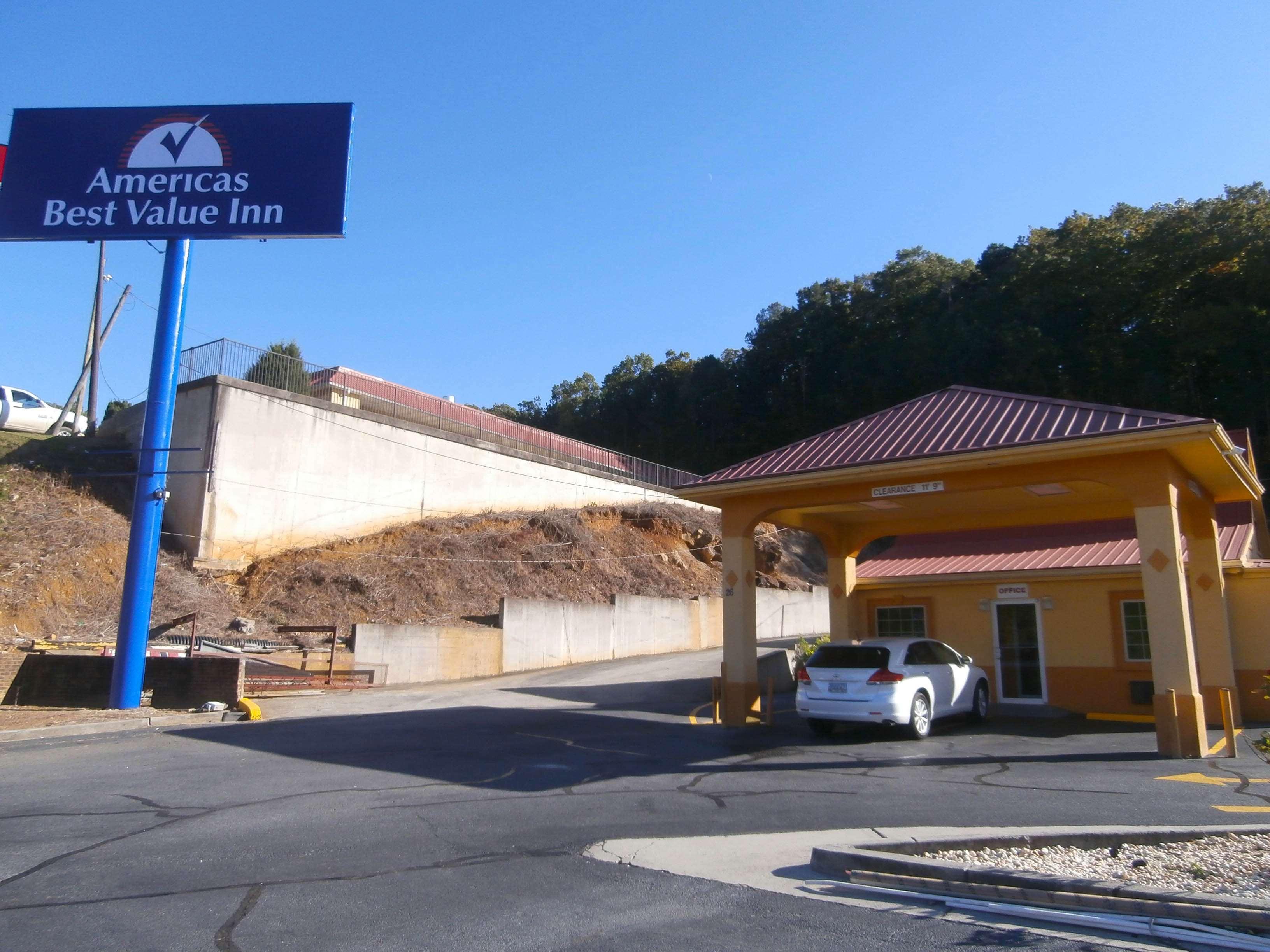 Roadside Inn Картърсвил Екстериор снимка